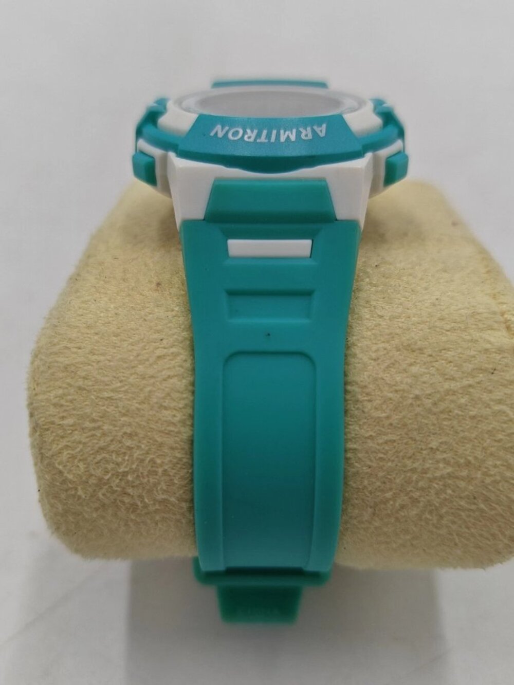 Armitron ProSport Digital Sport Watch Aqua/White 165 Ft Water Resistant – Works - Picture 2 of 5